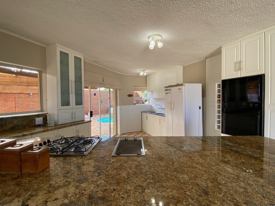 5 Bedroom Property for Sale in Cintsa East Eastern Cape